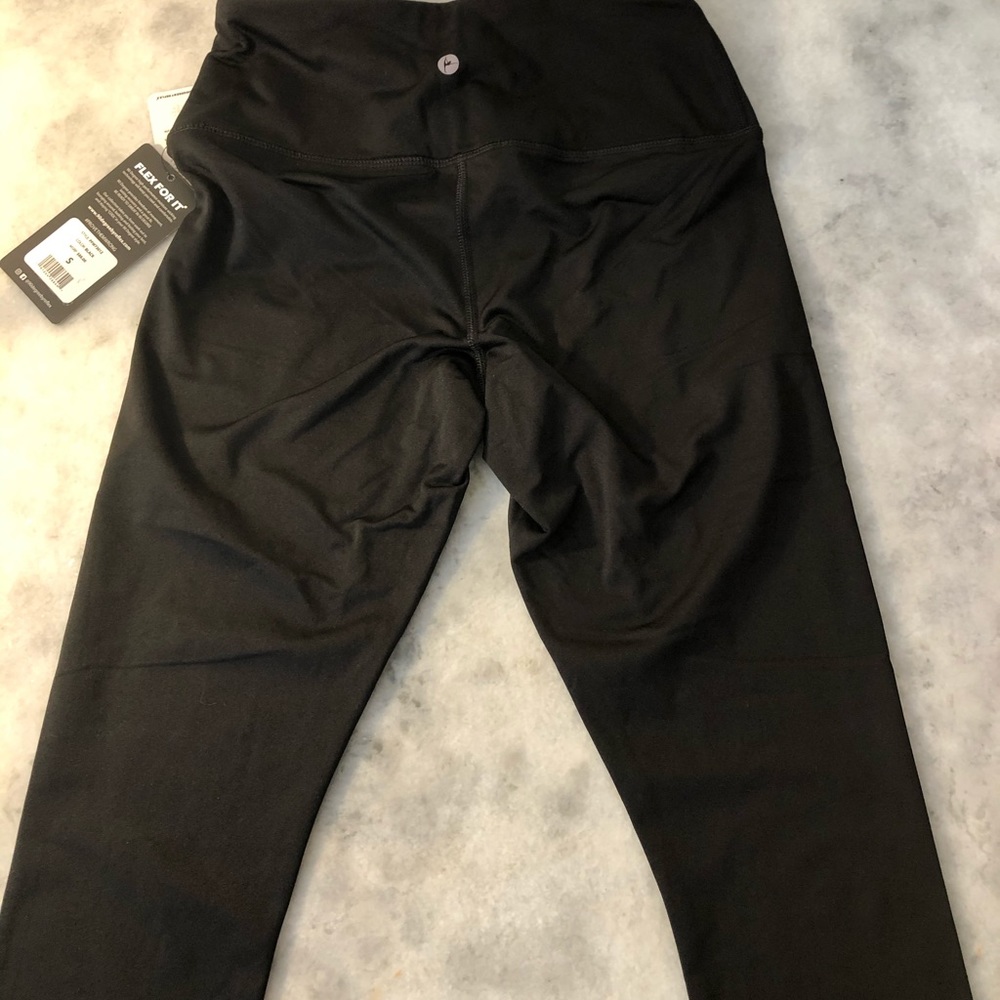 NWT Soft Tech Brushed Inside Legging